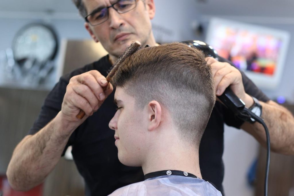 Professionele herenkapper in Venlo verzorgt baardverzorging en moderne kapsels voor mannen